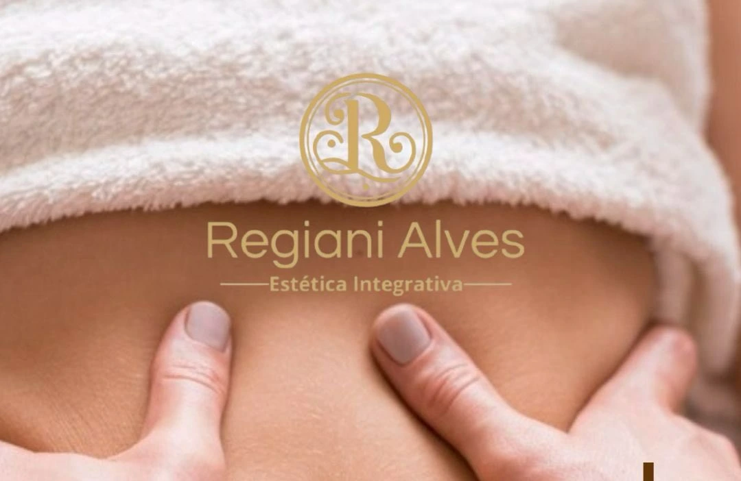Massagem corporal com a marca Regiani Alves Estética Integrativa